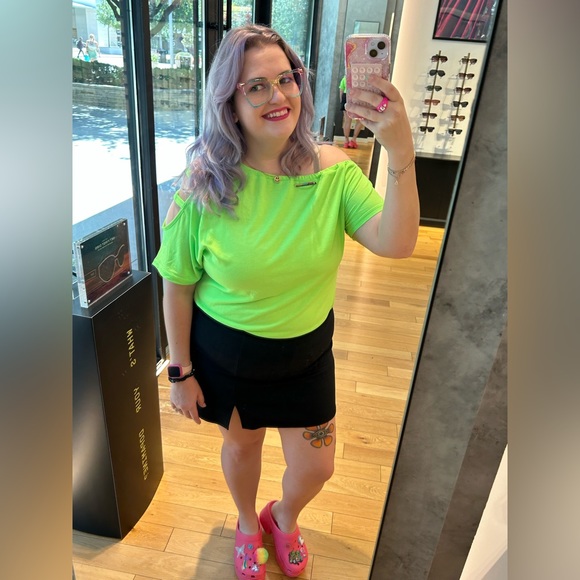 Meet your Posher, Michaela - Picture 3 of 3